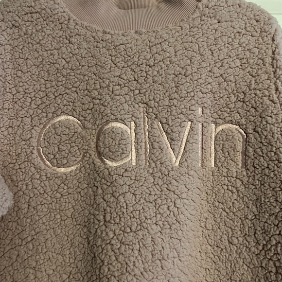 Calvin Klein Crewneck - Picture 2 of 3